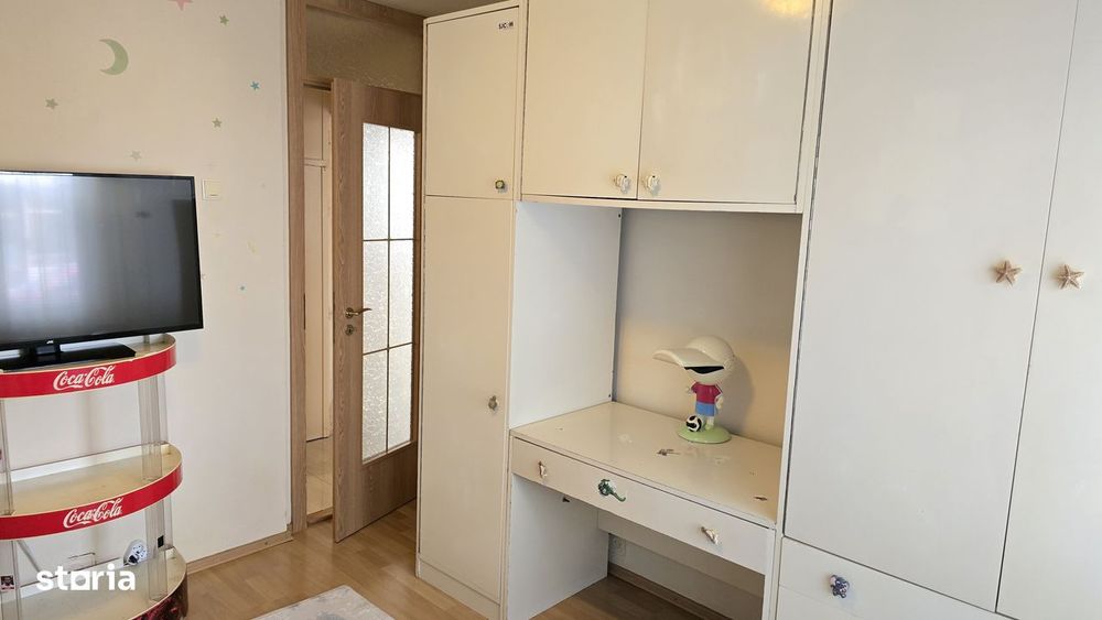 Inchiriez apartament 3 camere decomandat in Deva, I. Creanga, parter