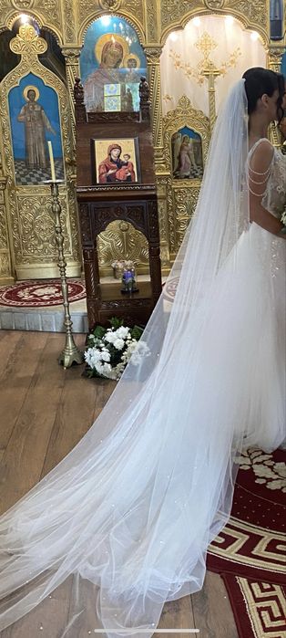 Vand rochie de mireasa