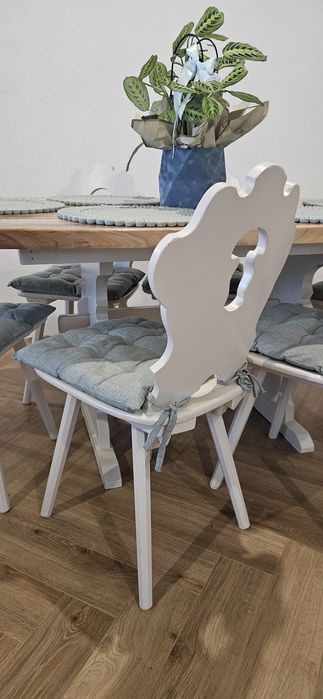 Masa si scaune din lemn cu blat de nuc natural