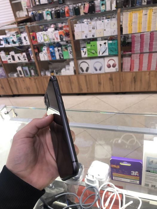 Айфон 11 сатылады