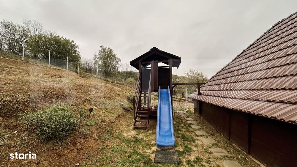 Casa Oncea, teren 1988 mp, 4 dormitoare, mobilata si utilata, 3 garaje