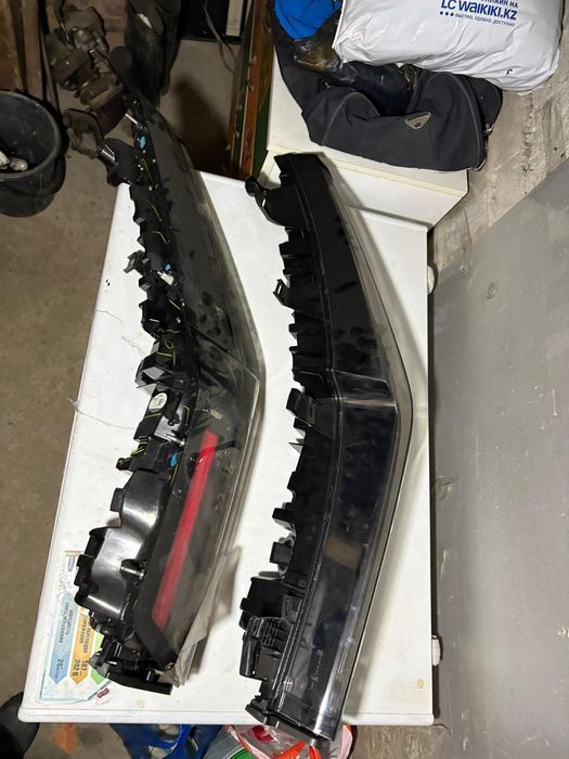 Задние фонари Cadillac Escalade