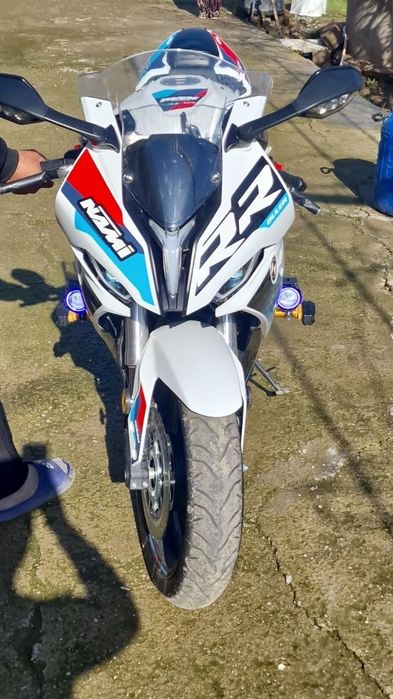 Moto sotiladi olinganiga 1oy buldi tel nomer