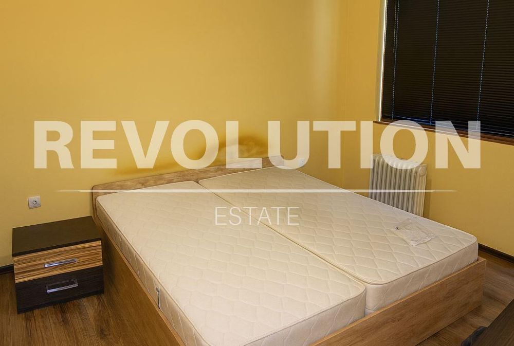 Дава се под наем Тристаен апартамент в Варна, Бриз - 95 кв.м за 650 € - Снимка #2