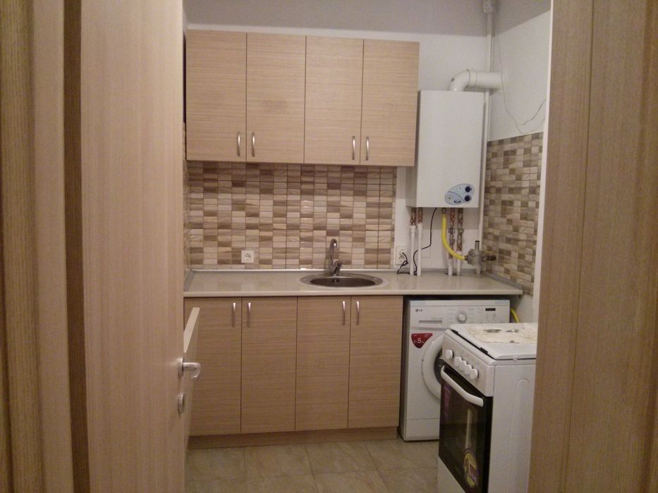 Închiriez apartament 2 cam, P-ta Victoriei, bloc din 2013
