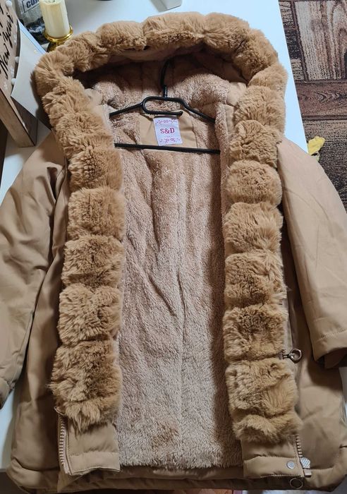 Geacă parka bej pentru fete