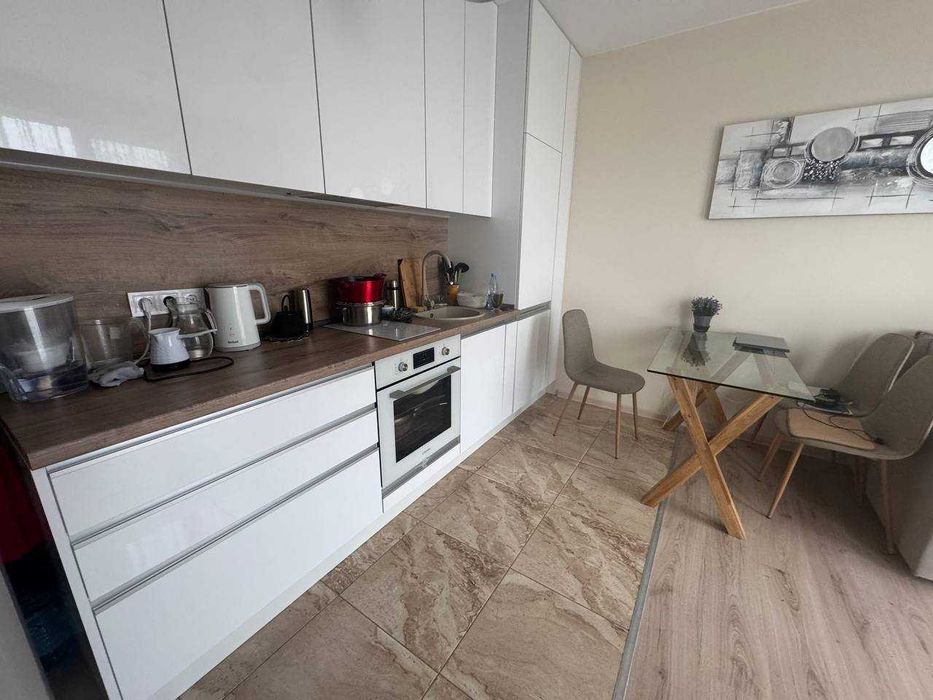 Продава се Двустаен апартамент в Бургас, Център - 55 кв.м за 798 €/кв.м - Снимка #3