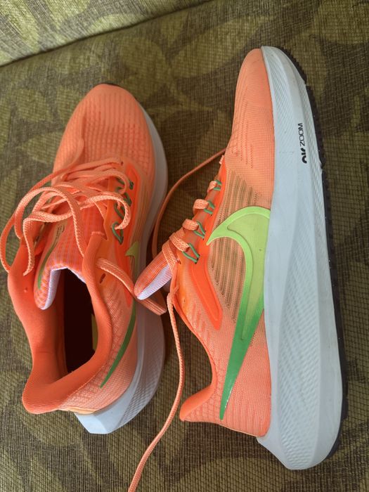 Дамски маратонки Nike pegasus 39 и Altra escalante