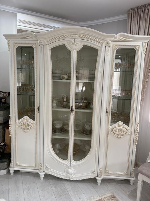 Продам сервант )