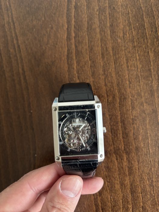 Часовник FESTINA