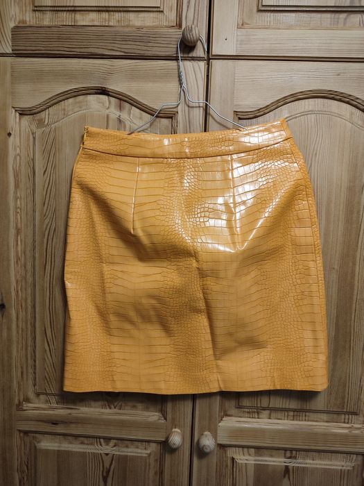 HUGO кожена пола