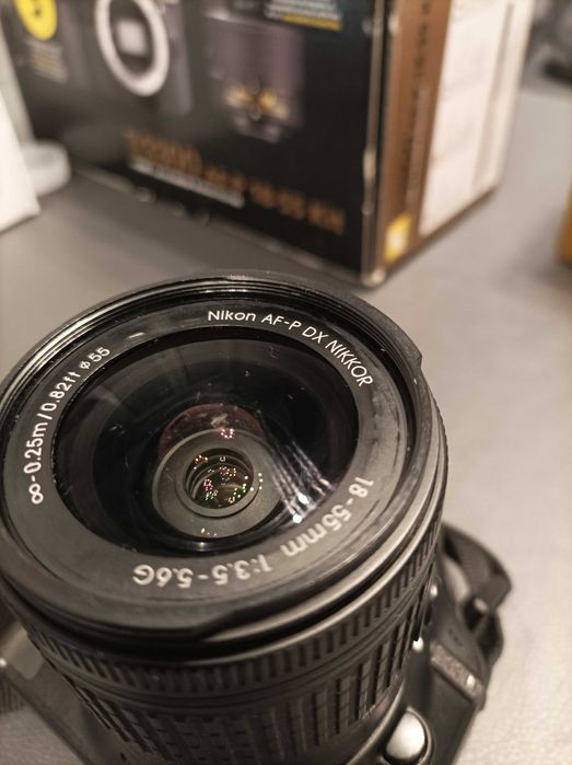 фотоапарат Nikon D3300, цял комплект с дефект на обектив