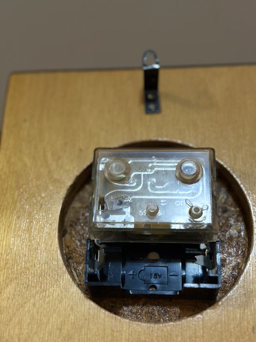 Настенные часы Янтарь