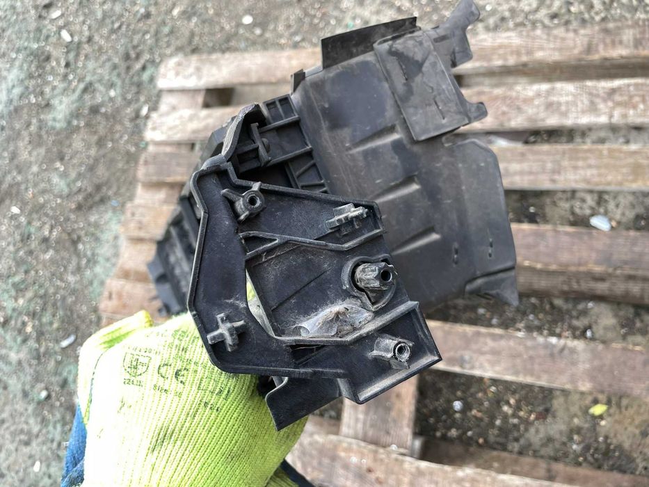 Подвижна Клапа на Радиатор BJD650R12 Mazda3 2014 2.0бен 121kW