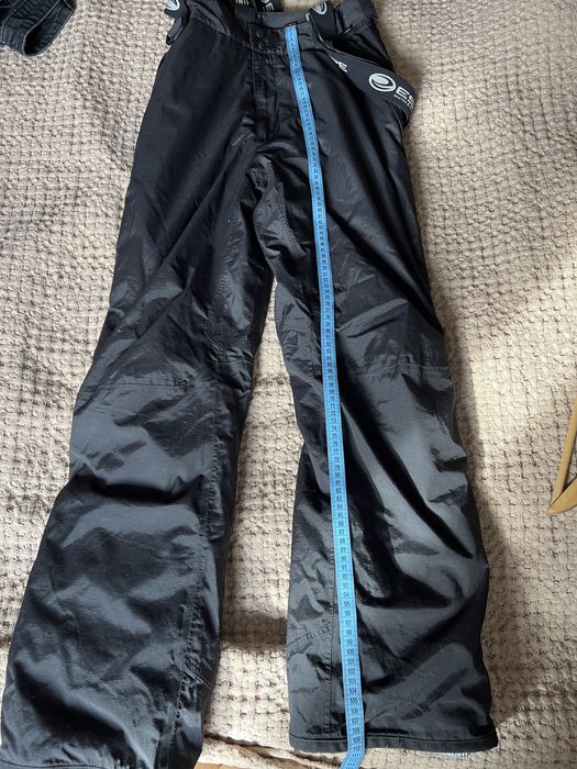 Pantaloni de schi