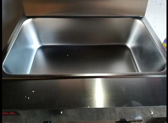 1.Газов фритюрник Нов комбениран със скара гладка плоча 2 в 1. Профес