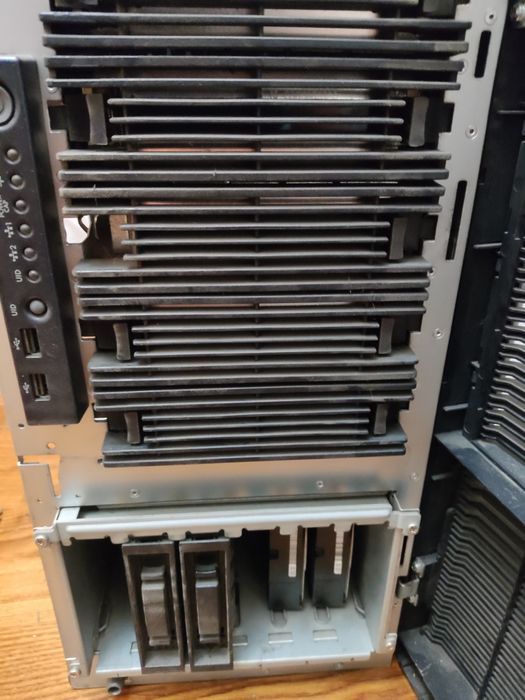 Сервер двухпроцессорный XEON E5606