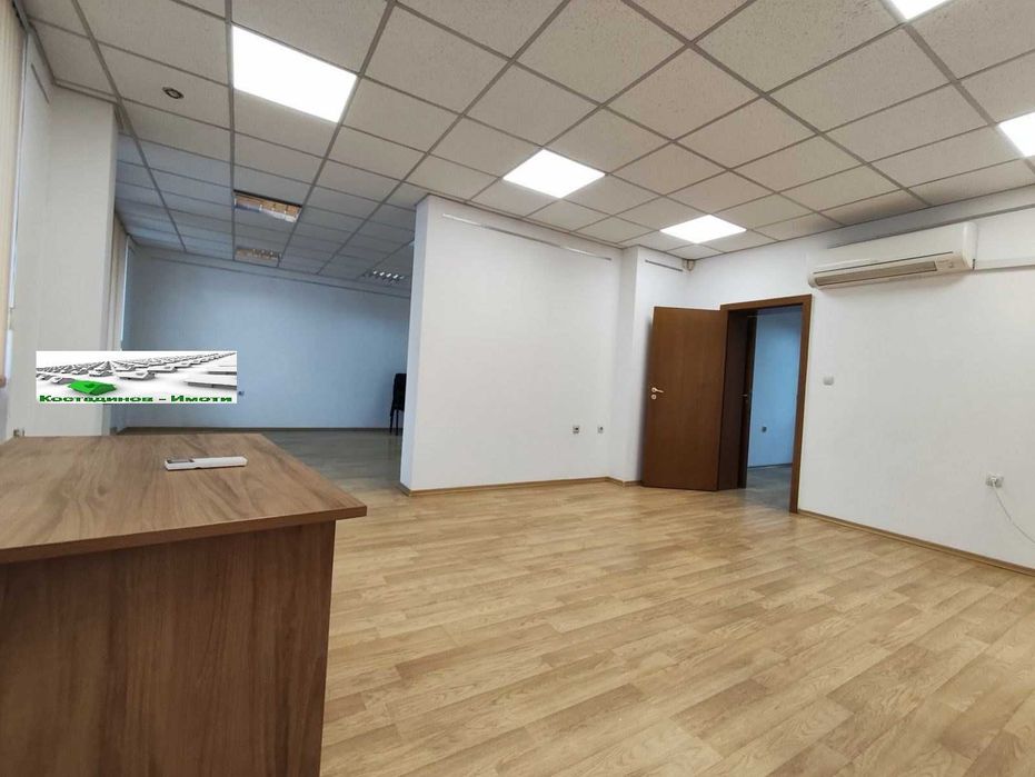Дава се под наем Офис в Пловдив, Каменица 2 - 160 кв.м за 847.62 € - Снимка #2