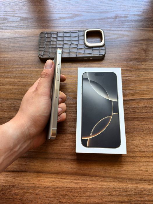 Iphone 16 pro max 1 Tb Natural Titan ideal sotiladi srochno!