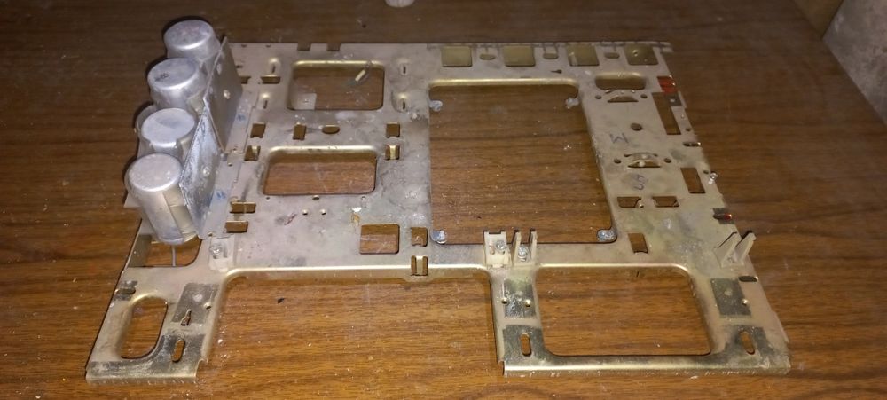 Усилитель Вега 104 стерео. КОНДЕНСАТОРЫ