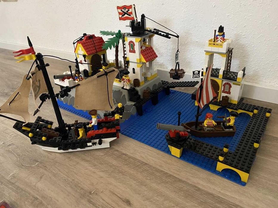 Продавам лего/lego пирати 6277-Имперски търговски пост