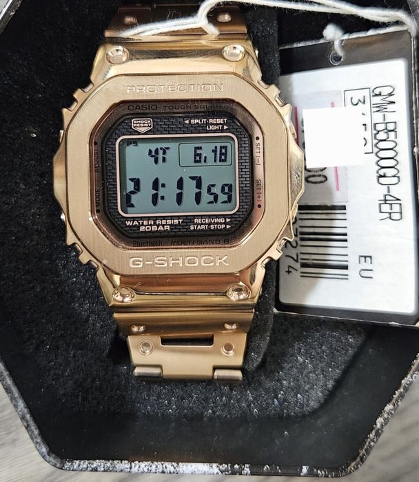 Продам часы Casio, новые, но стояли на ветрине!