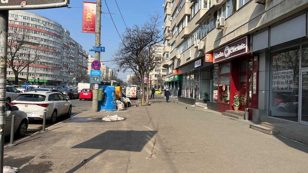 Inchiriere spatiu comercial 28 mp Mihalache, vitrina 3 ml