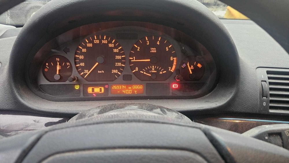 BMW E46 320i 1999 – 2.0 benzina, manual, neînmatriculat RO