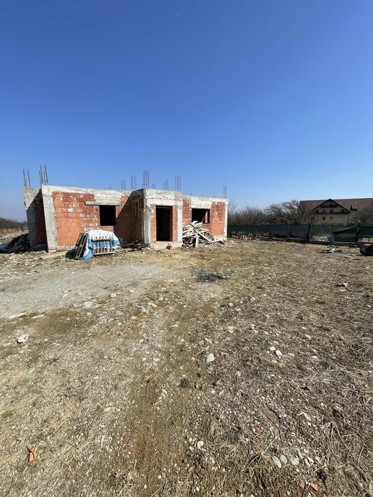 Teren si casa in constructie Sambata de Sus