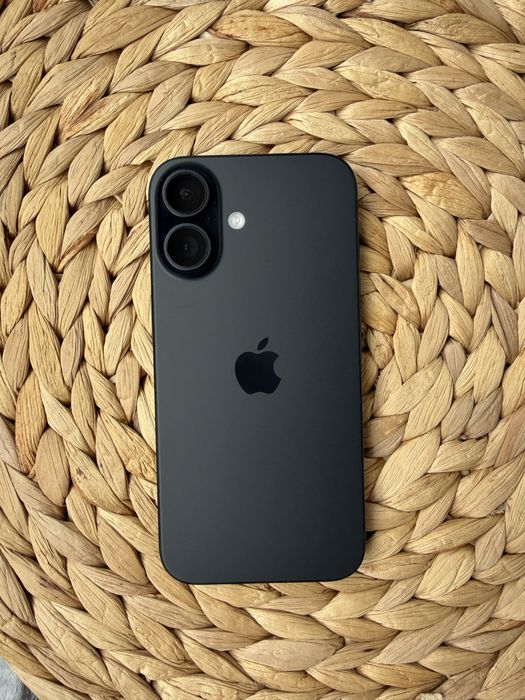 Iphone 16 negru- stare perfecta