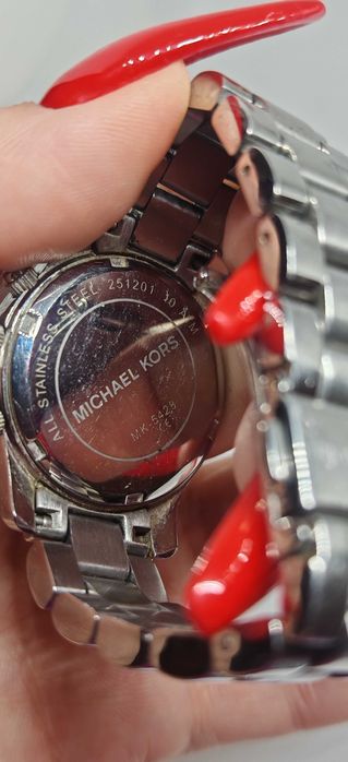 Часовници Michael Kors,Guess дамски