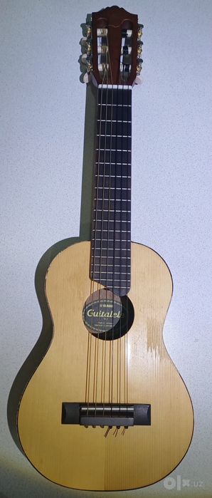 Продам гитару YAMAHA