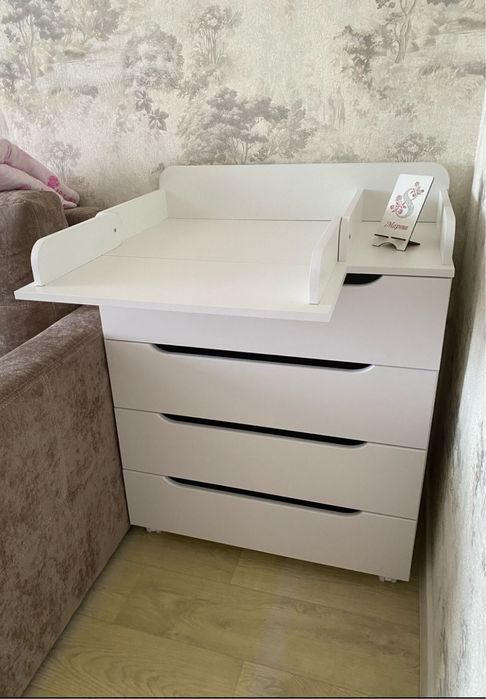 Продам детский пелинальный Комод!