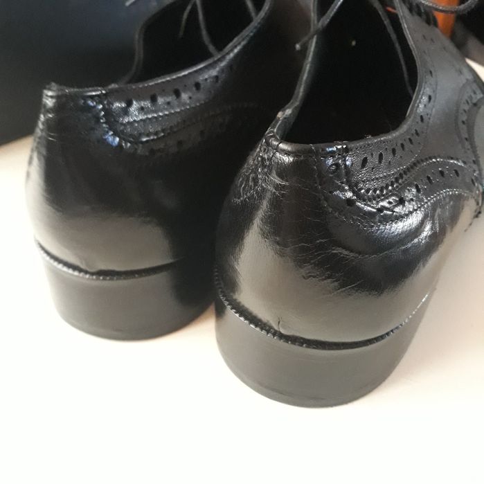 Pantofi -piele noi 44