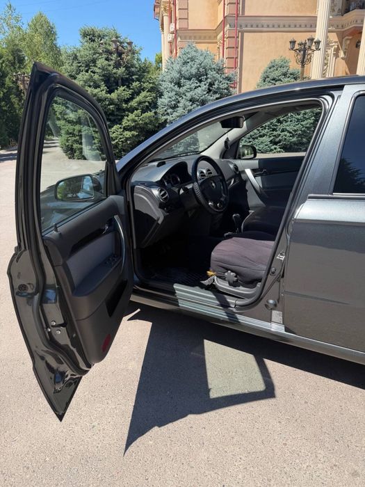 Arenda nexia 3avtomat  47.000probeg bo’lib to’lash  sharti bilan