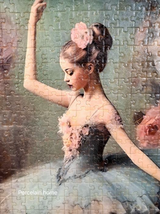 Пъзел в масивна рамка