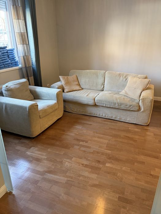 Canapea + fotoliu living crem / bej – set sufragerie – Dorobanți