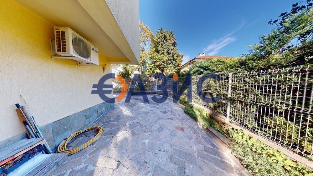 Продава се Къща в к.к. Слънчев бряг - 415 кв.м за 1100 €/кв.м - Снимка #13