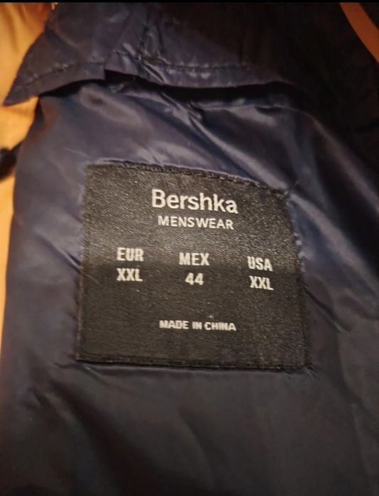 Vând jachetă Bershka