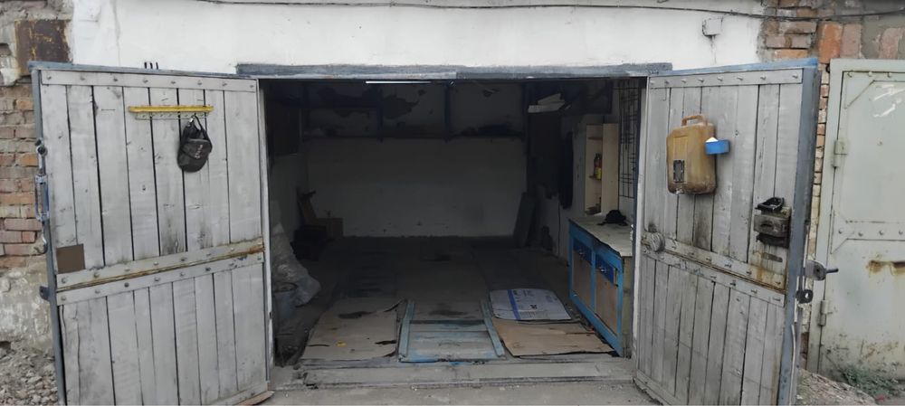 Гараж на лесоторговом