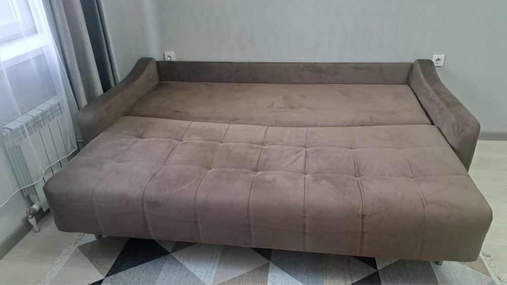 Продам диван почти новый