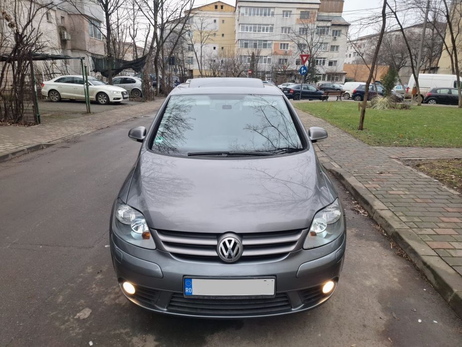 Vw GOLF Plus > 1.9 TDI > 2008 > Trapă >Climă >Senzori PARCARE > Cârlig