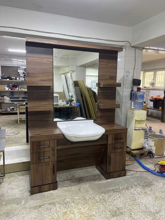 Бръснарско работно място. БЕЗПЛАТНА ДОСТАВКА