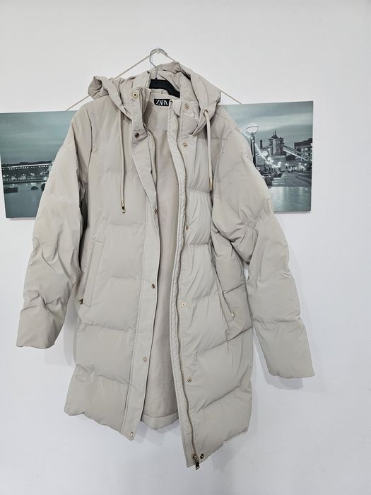 Geaca de dama  eleganta de iarna zara marime L stare perfecta