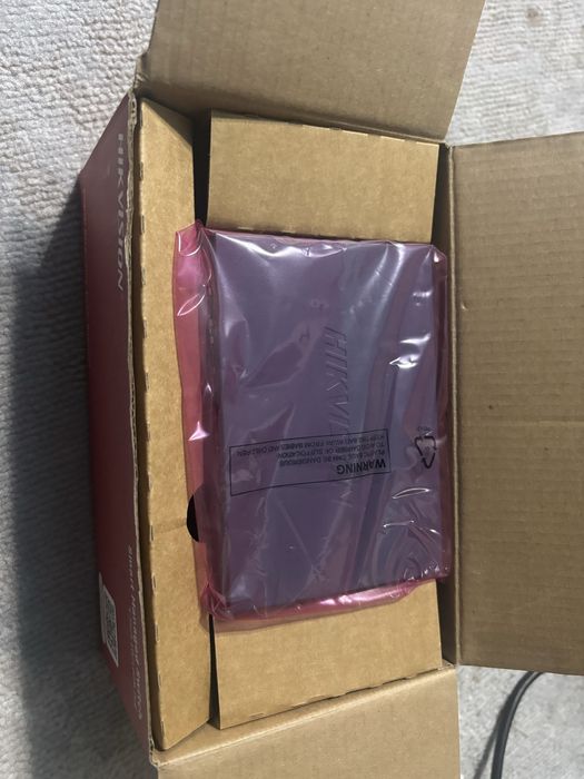 Комутатор Hikvision DS 3E0109P