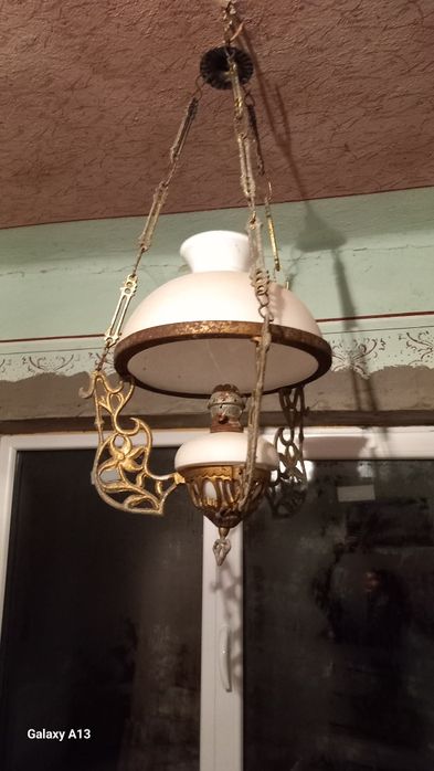 Vând lanpa veche pe petrol