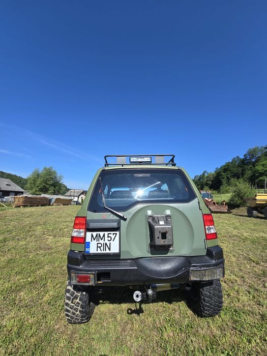 Mitsubishi pajero pinin