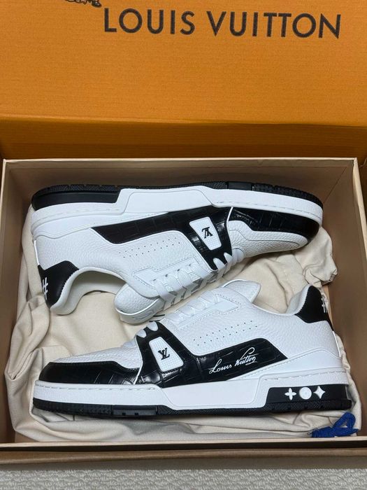 Adidasi Louis Vuitton Trainer Premium