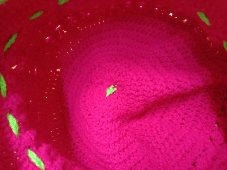 Вязанная шапочка для девочки