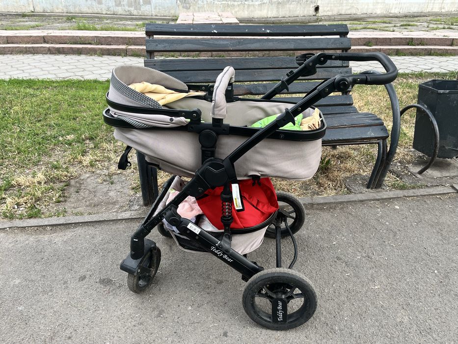 Продам детскую коляску 2 в 1